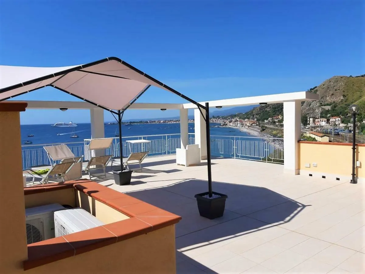 Baia Di Atlantide Apartment Taormina Italy